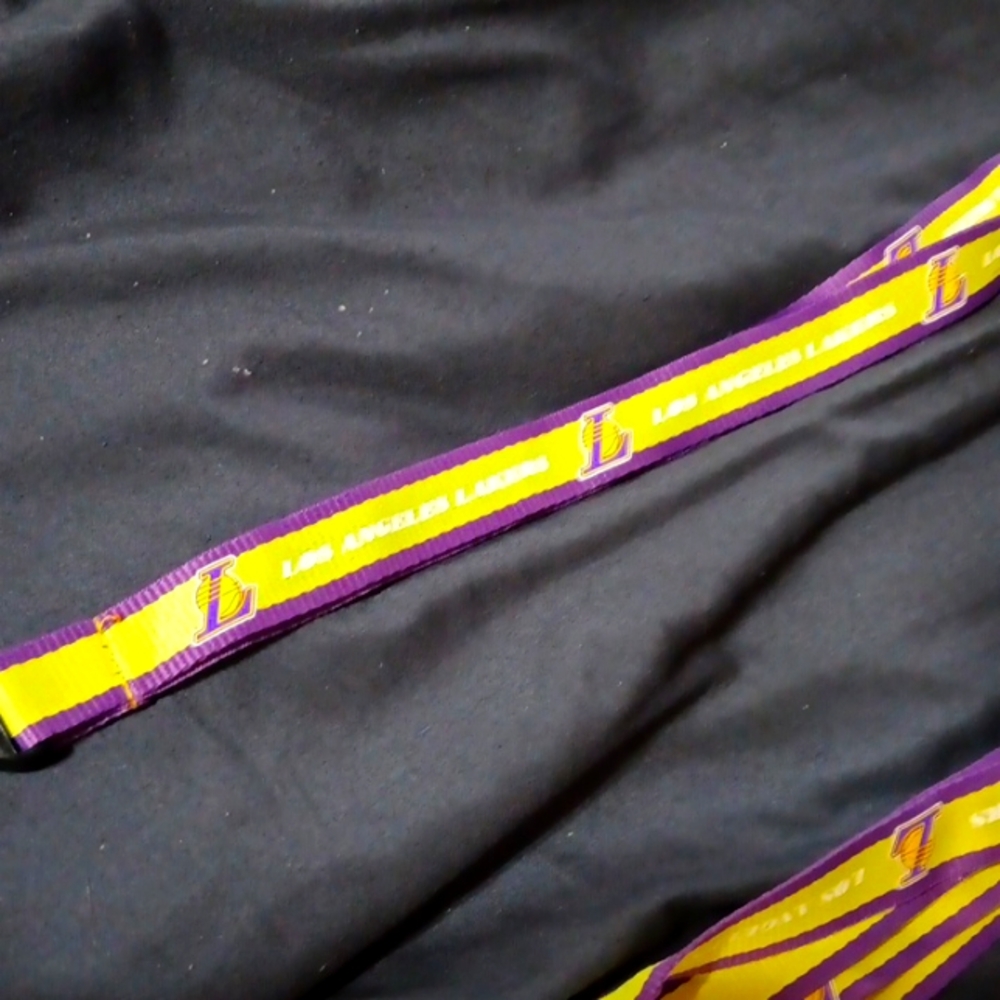 LOS ANGELES LAKERS NBA BASKETBALL BREAKAWAY LANYARD